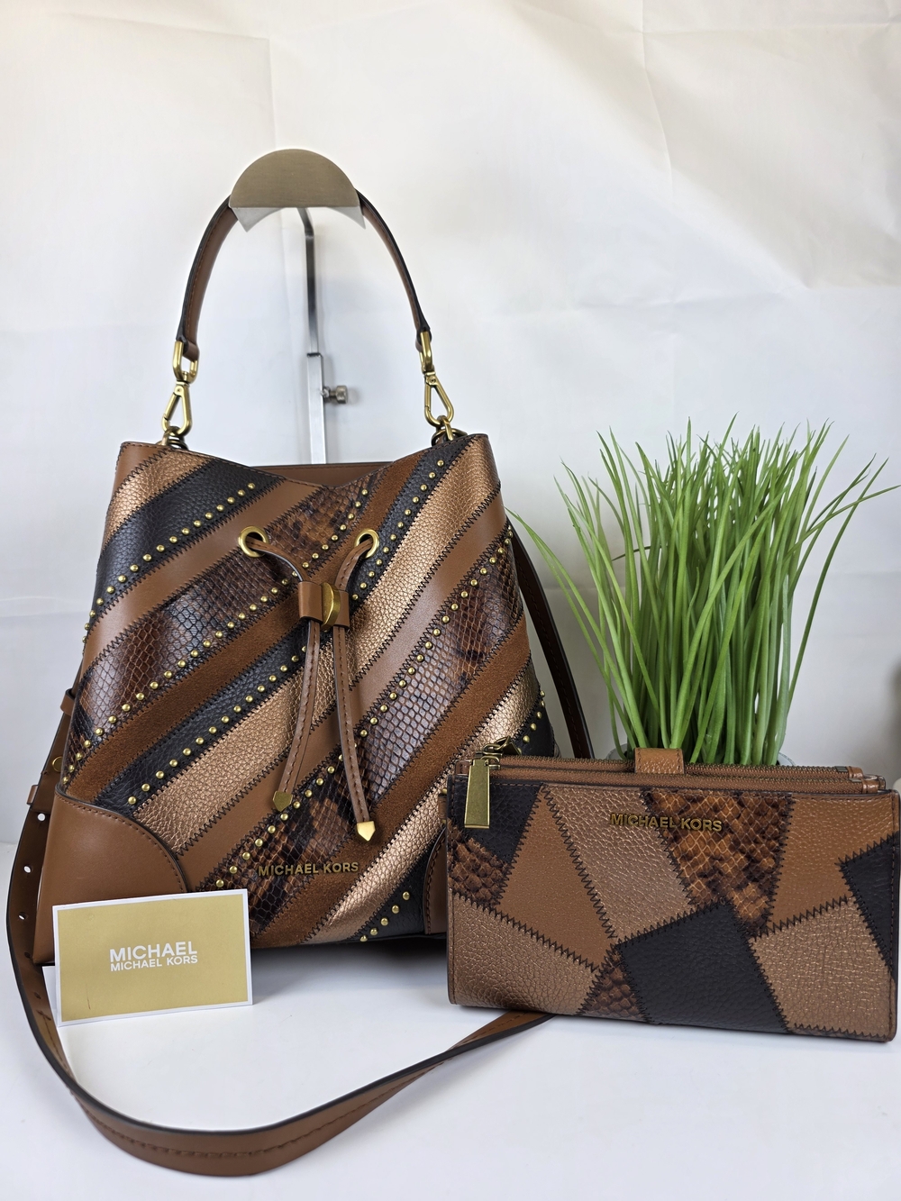 Michael Kors Brown Mercer Patchwork Leather Drawstring Shoulder Bag Wallet Studs